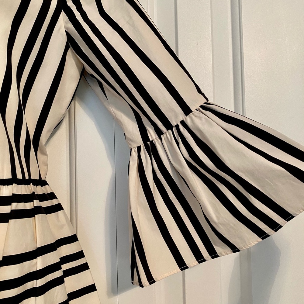 Alice & Olivia Augusta Ruffled Sleeve Dress, 6 - Picture 6 of 13
